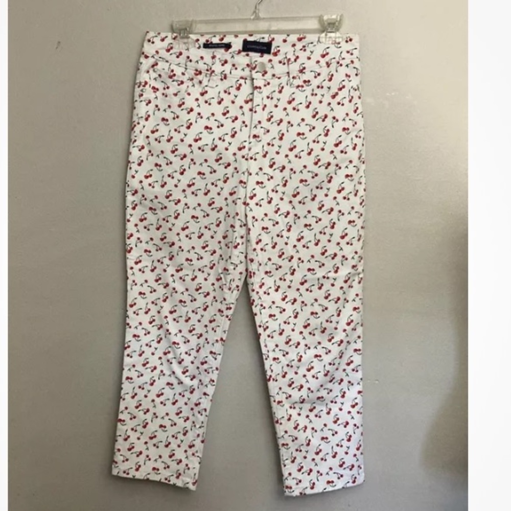5-24 Charter Club White Bristol Capri Pants 6 Cherry Print